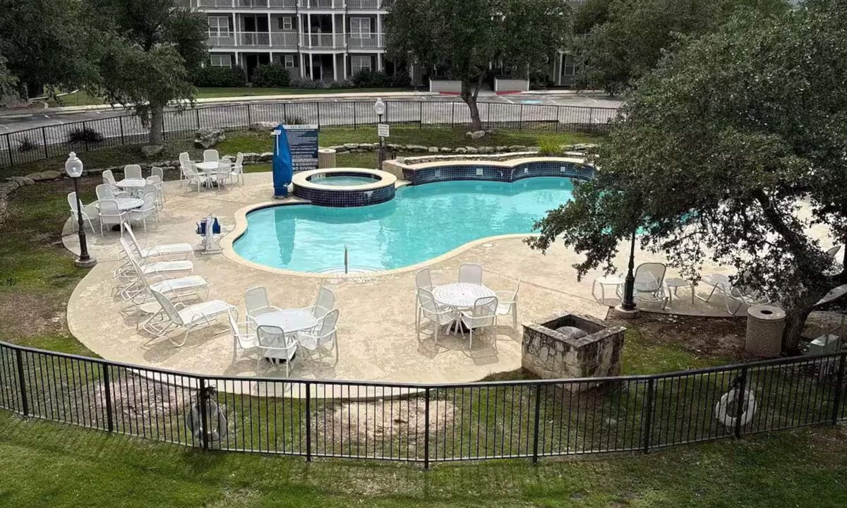 Canyon Lake Condo | Relaxing 2-Bedroom Condo with AC, WiFi in Scenic Canyon Lake