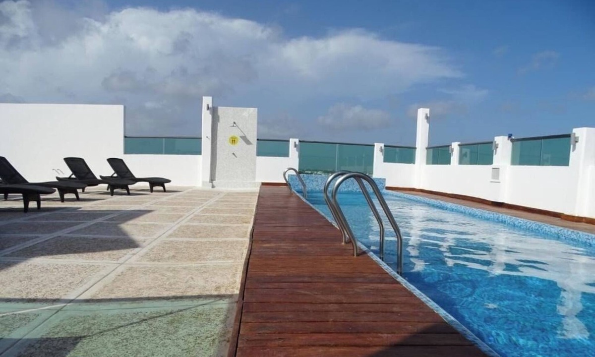 Downtown Cancun Hotel | Relaxing Double Room with Rooftop Access – Perfect for Exploring Nearby Gems
