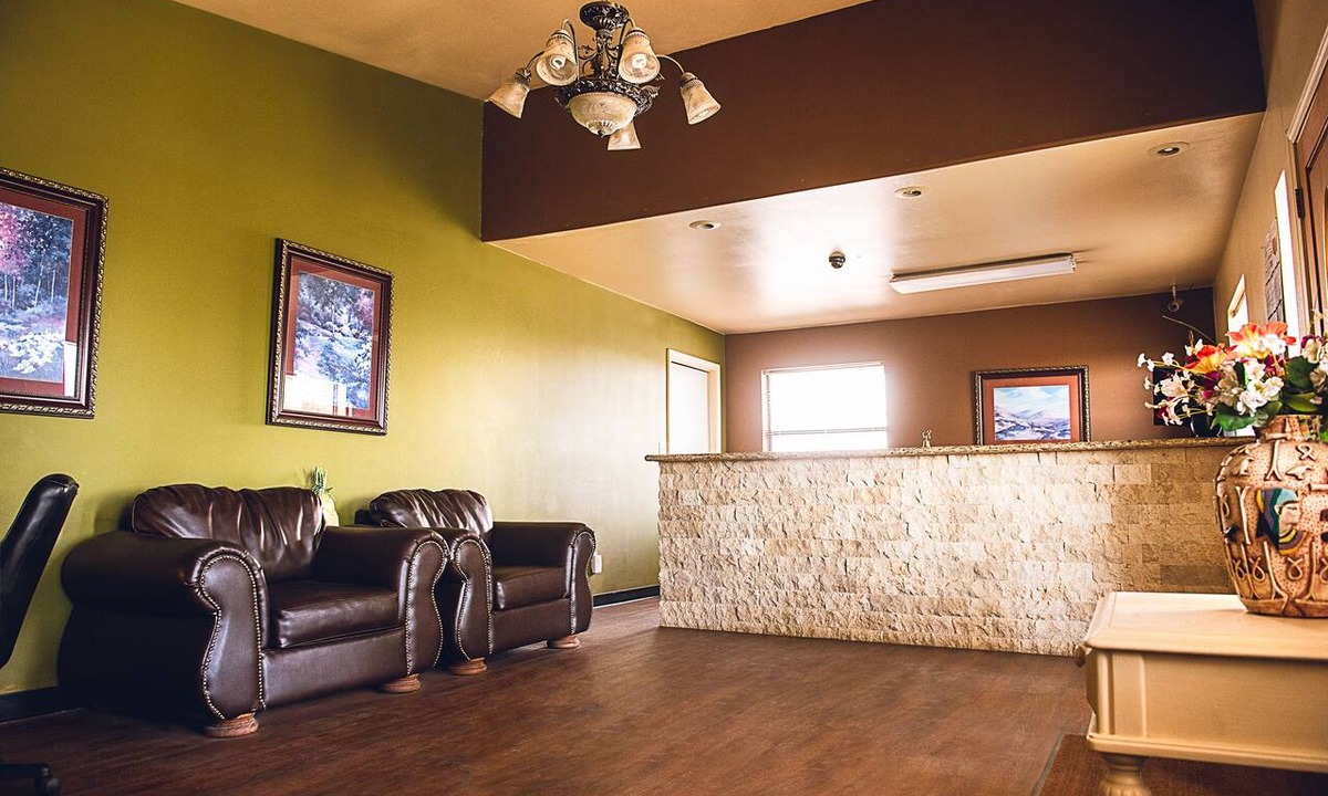 Rankin Hotel | Riata Inn
