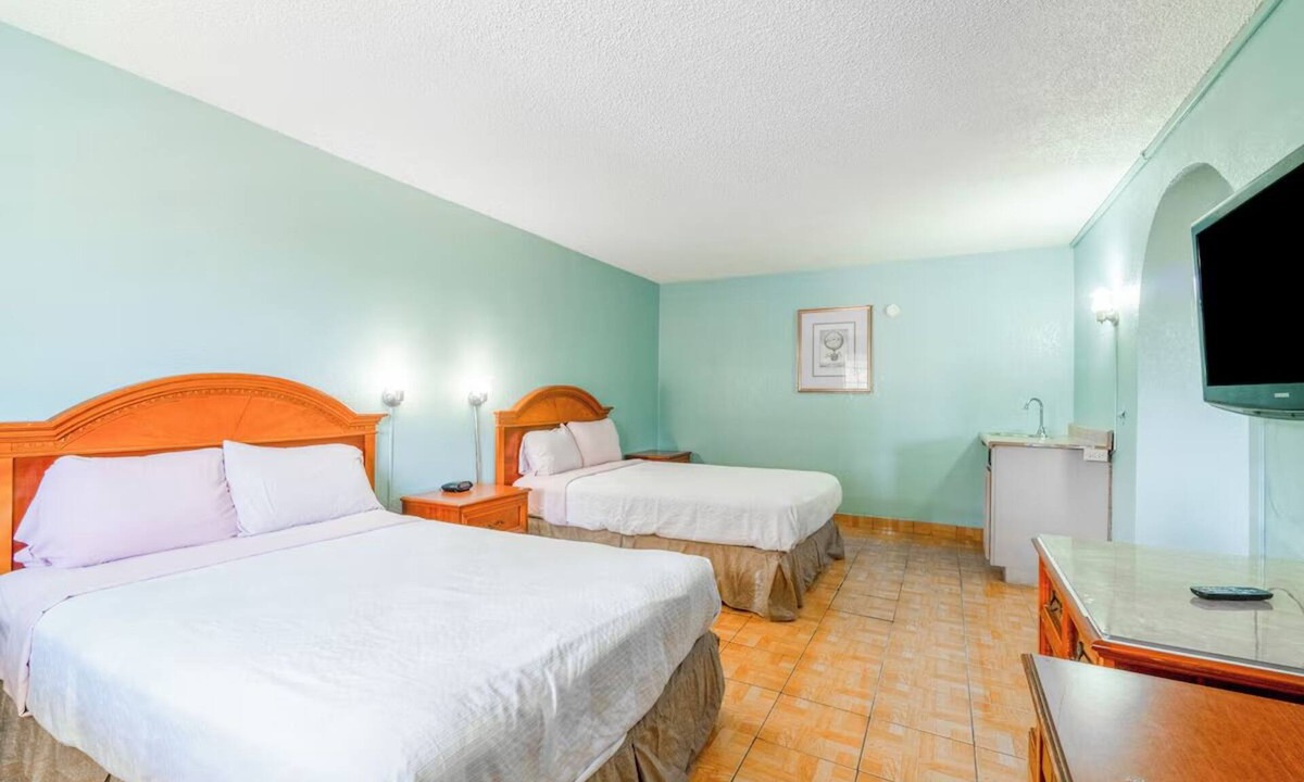 Harlingen Hotel | Road Trippers' w/2 Full Beds - Favorite Spot Near Rio Grande Valley