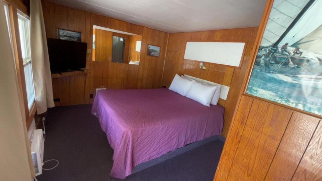 Salsbury Cove Hotel | Robbins Motel