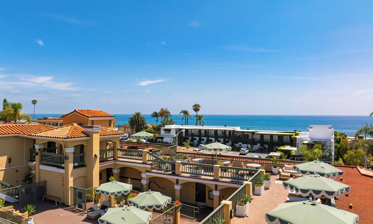 Diamond Crestview Hotel | Rooftop Ocean Views + Spa + Prime Laguna Beach Location | The Mara by AvantStay