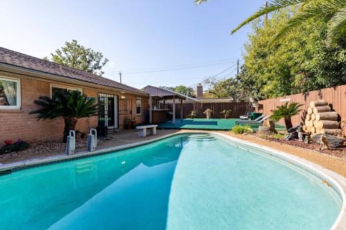 Woodlake - Briar Meadow House | Room in a charm house