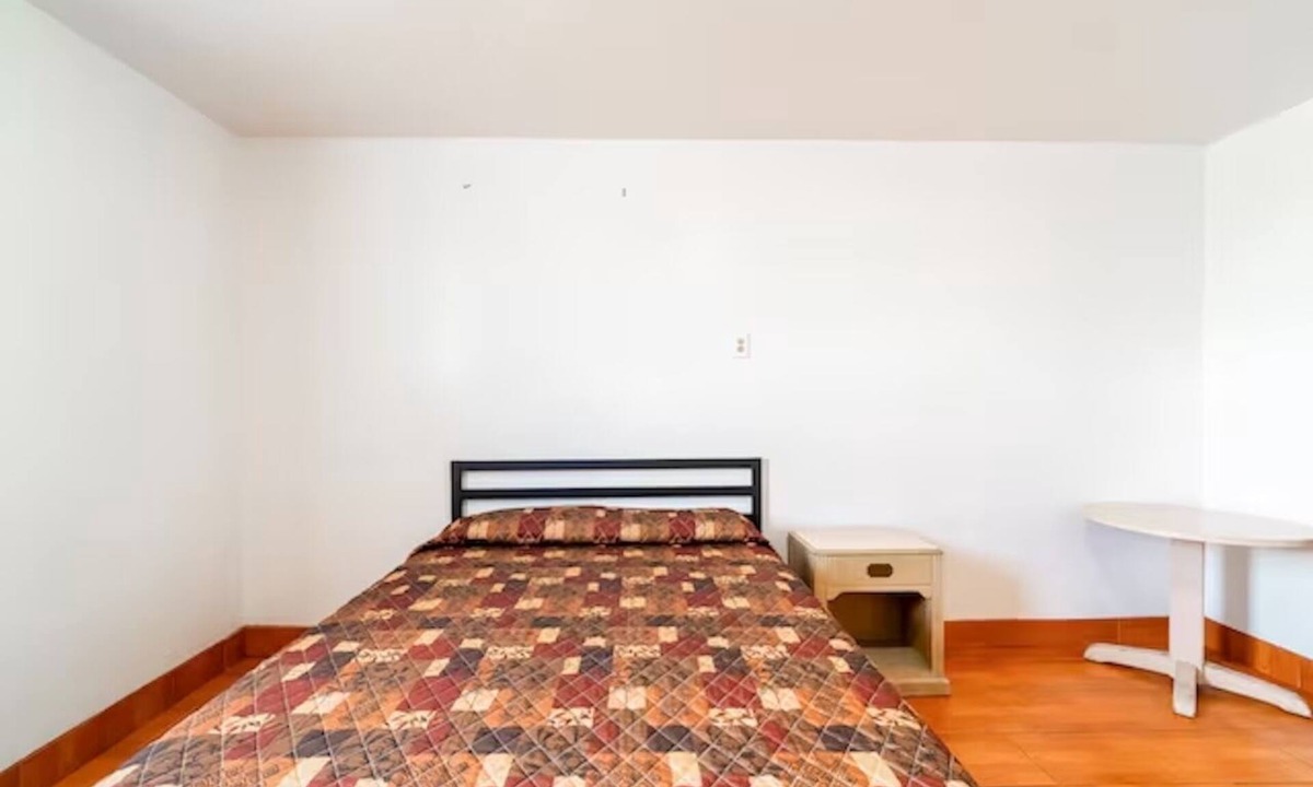 Brownsville Hotel | Room near Immaculate Conception Cathedral | Near Downtown | Essential Stay