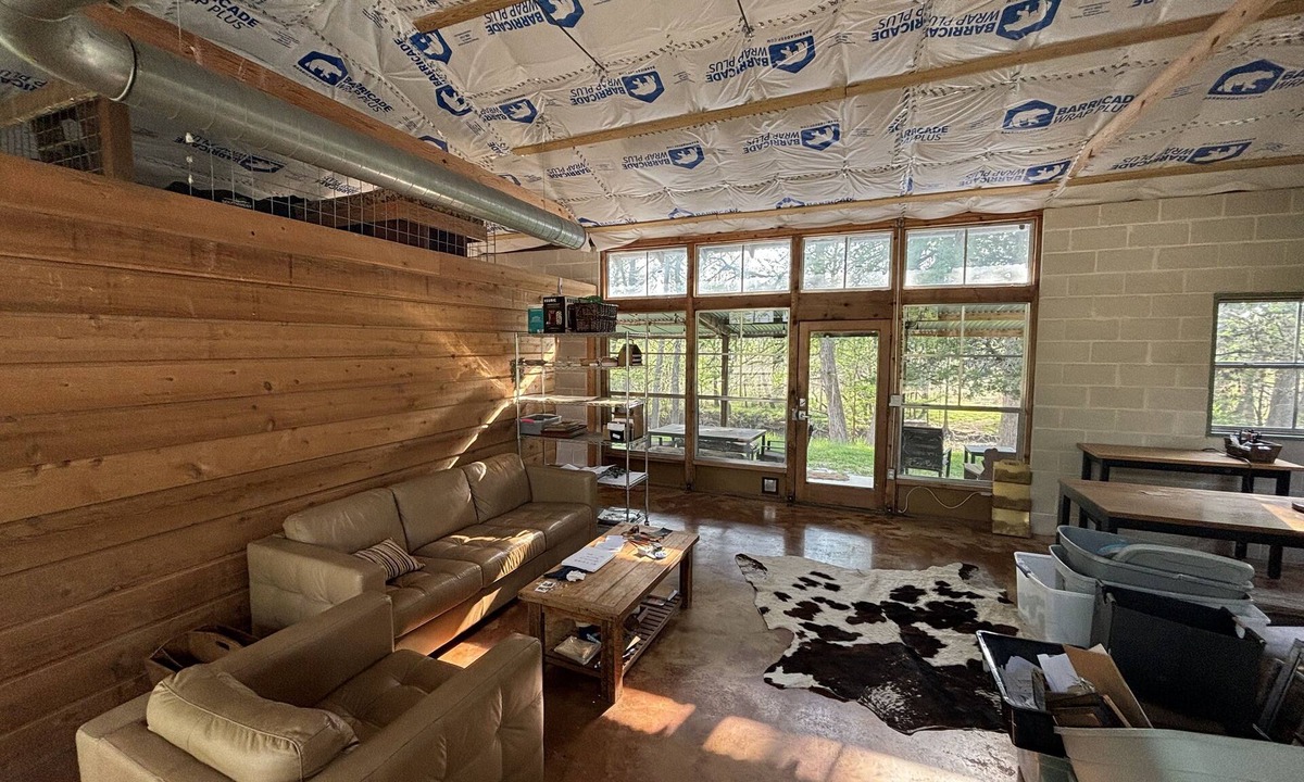 Utopia Cabin | Rustic Cabin on the Sabinal River