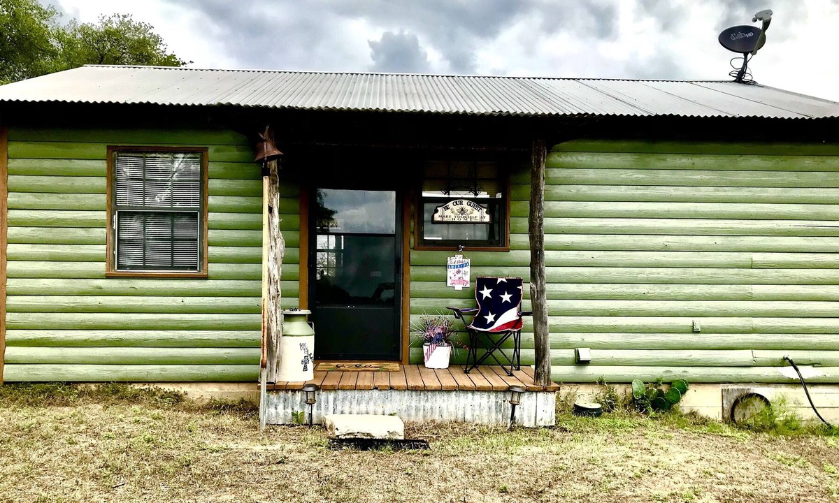 Energy Cabin | Rustic cabin with peaceful view of windmill, pond and great sunsets. Gated.