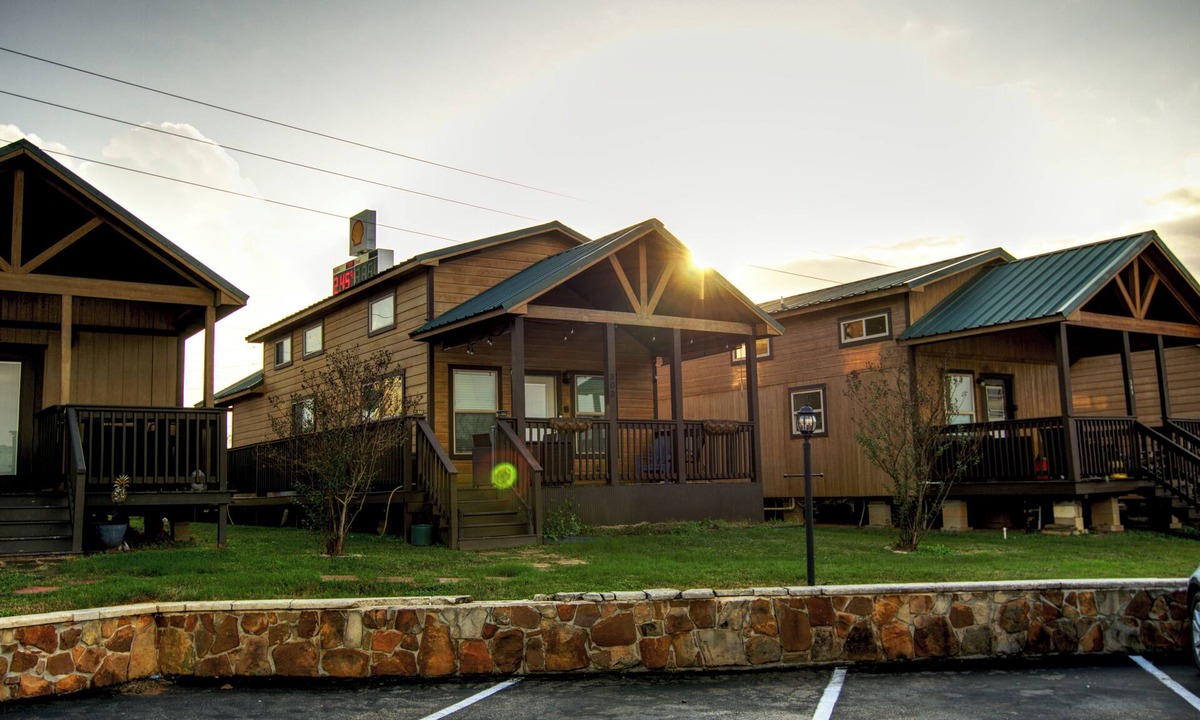 Willis Cabin | Rustic Lake Cabin #303 with Pool and Lake Access