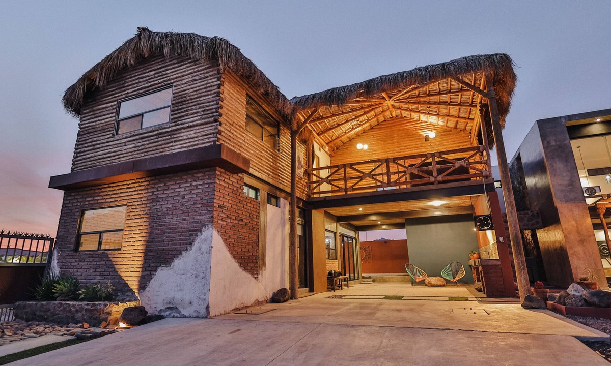 San Carlos House | Rustic/modern house w/cabin pool/barbacue/palapa-very worm and intimate space.