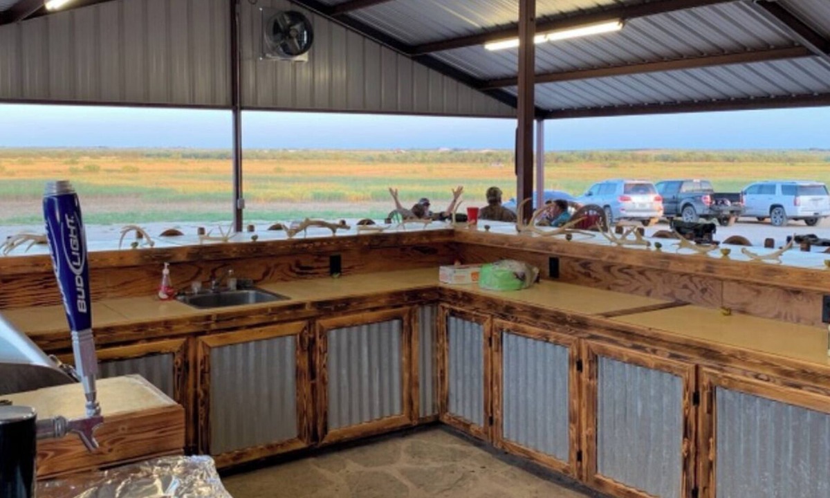 Burkett Cabin | Rustic Texas Ranch Lodge Sleeps 45~Private Lake~Exotic Wildlife~Group Getaways