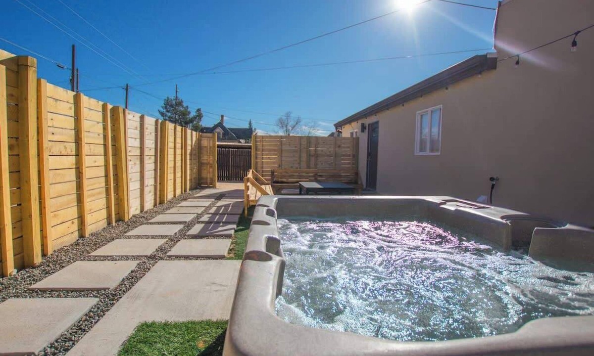 South Broadway Apartment | "Sage Suite" @ ArnoTriplex! Hot Tub+Pet Friendly!