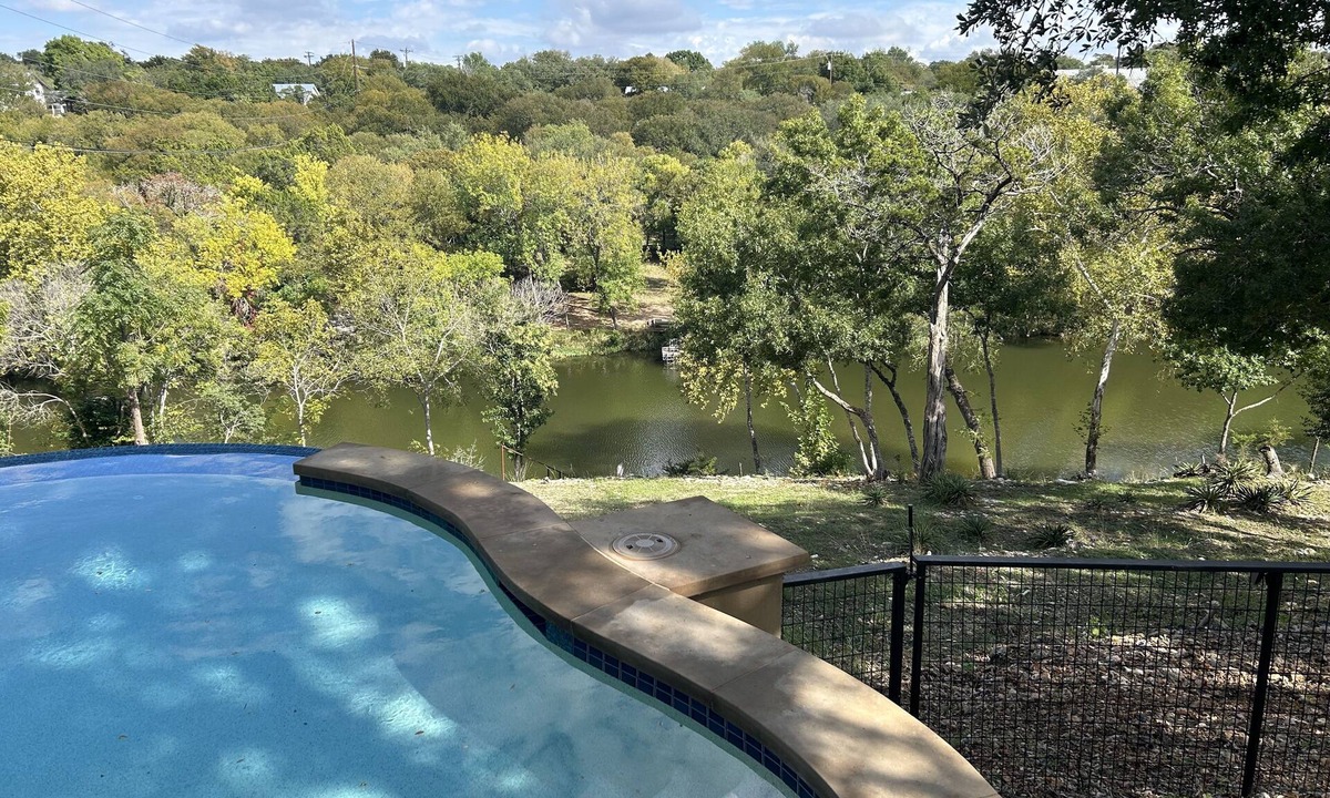 Georgetown House | SAN GABRIEL RIVER Retreat WATERFRONT Panoramic View PRIVATE POOL Outdoor Living!