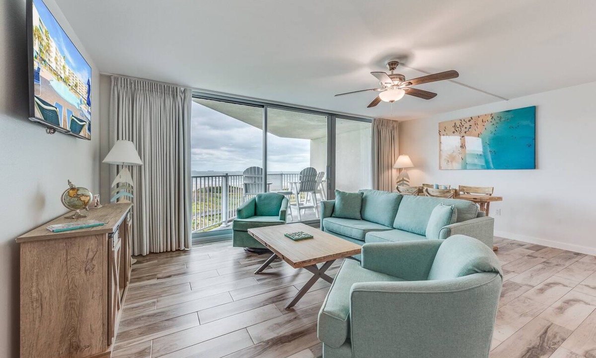 Sand Point Condo | Sandcastle Condominiums Unit 433