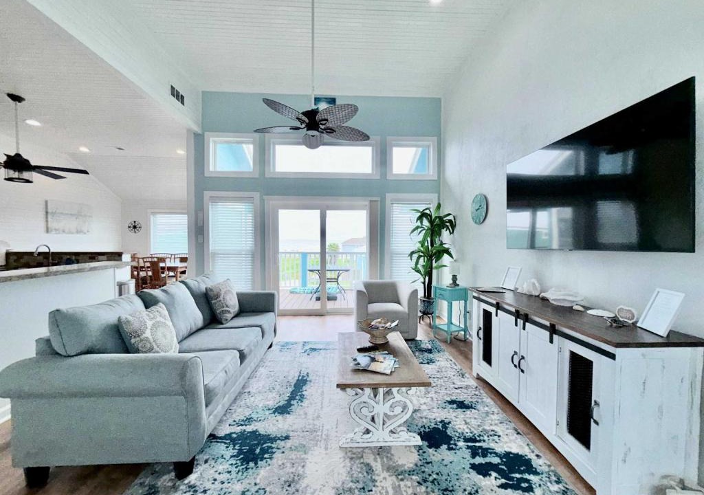 Galveston House | Sandy Beach Retreat and Gulf View
