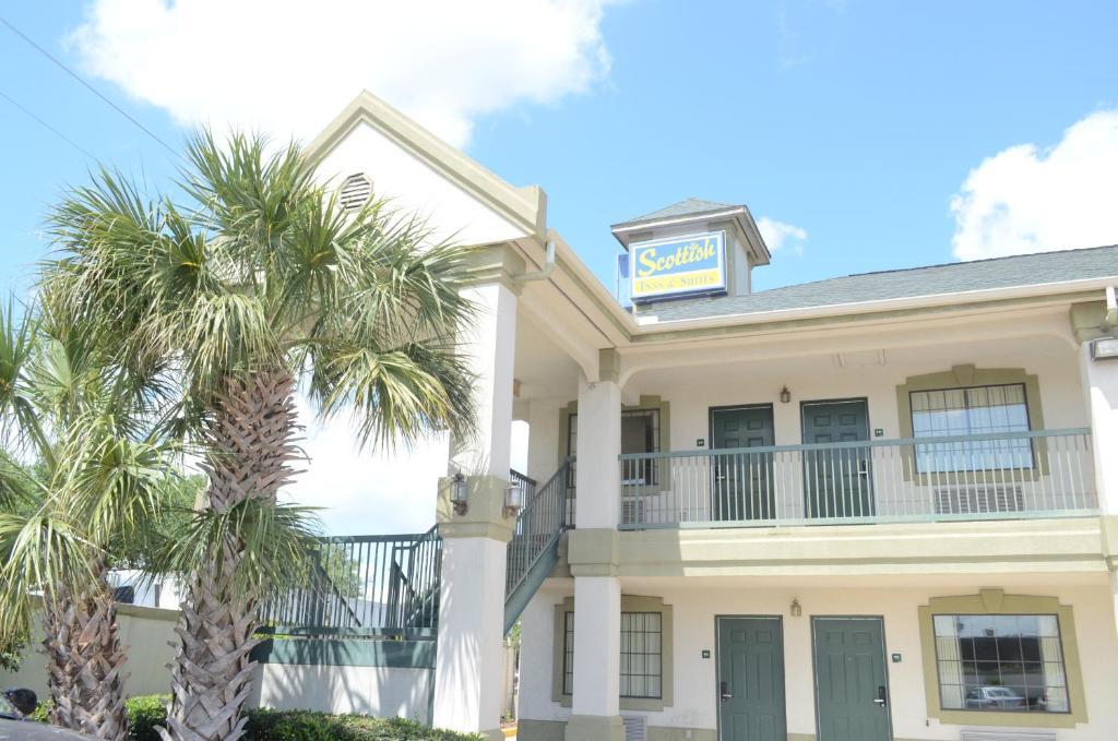 Astrodome Hotel | Scottish Inn and Suites NRG Park/Texas Medical Center - Houston