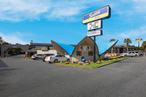 Windsor Park Hotel | Scottish Inns Austin North