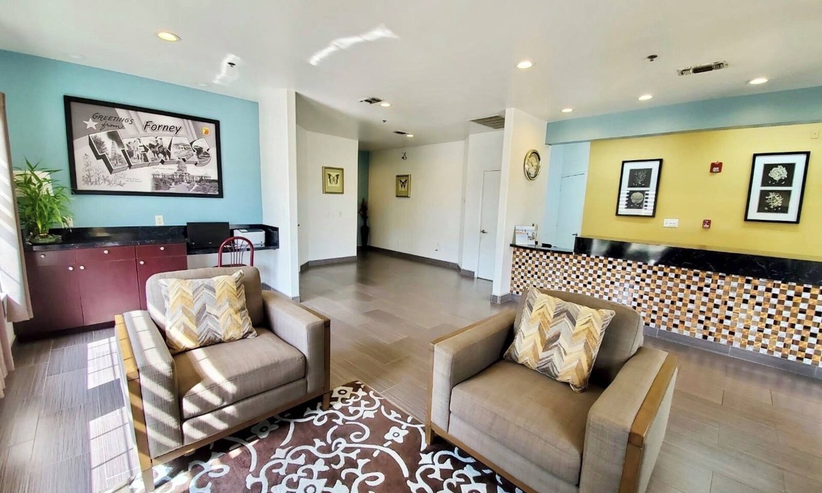 Forney Hotel | Scottish Inns & Suites Forney/East Dallas