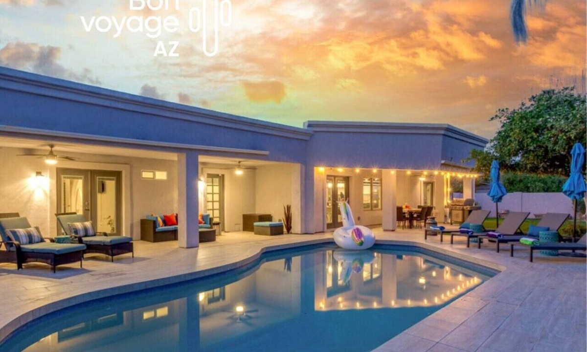 Raskin Estates House | Scottsdale Vacation Home Near Kierland|Heated Pool & Games