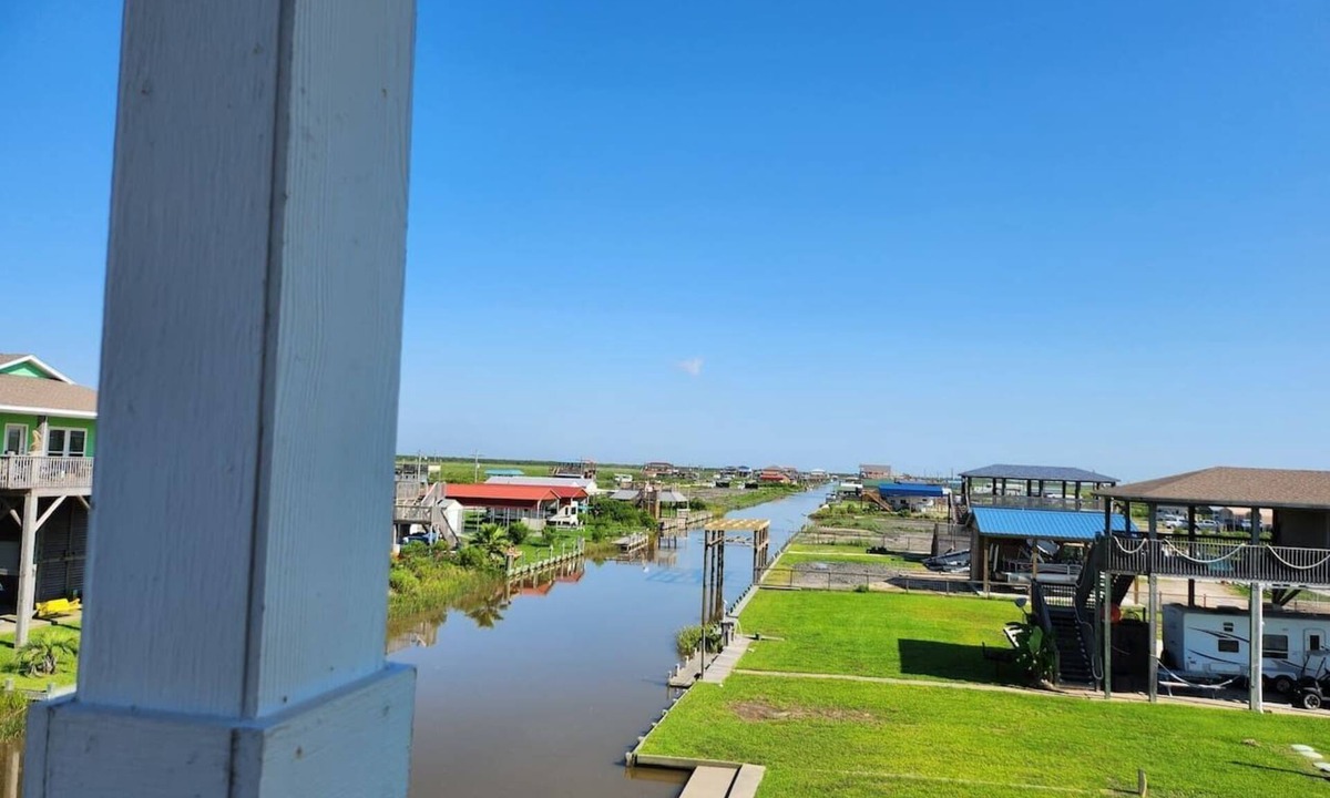 Port Bolivar House | Seahorse Sea Waterfront Home Sleeps 16 Private Dock & Great Views