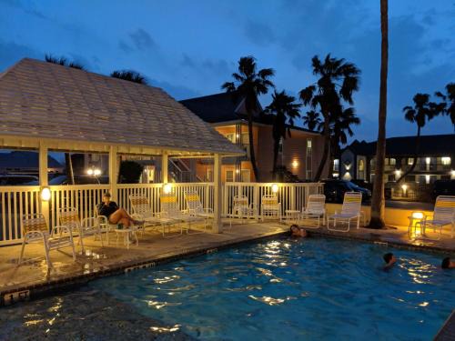 Port Aransas Hotel | Seashell Village Resort near the beach