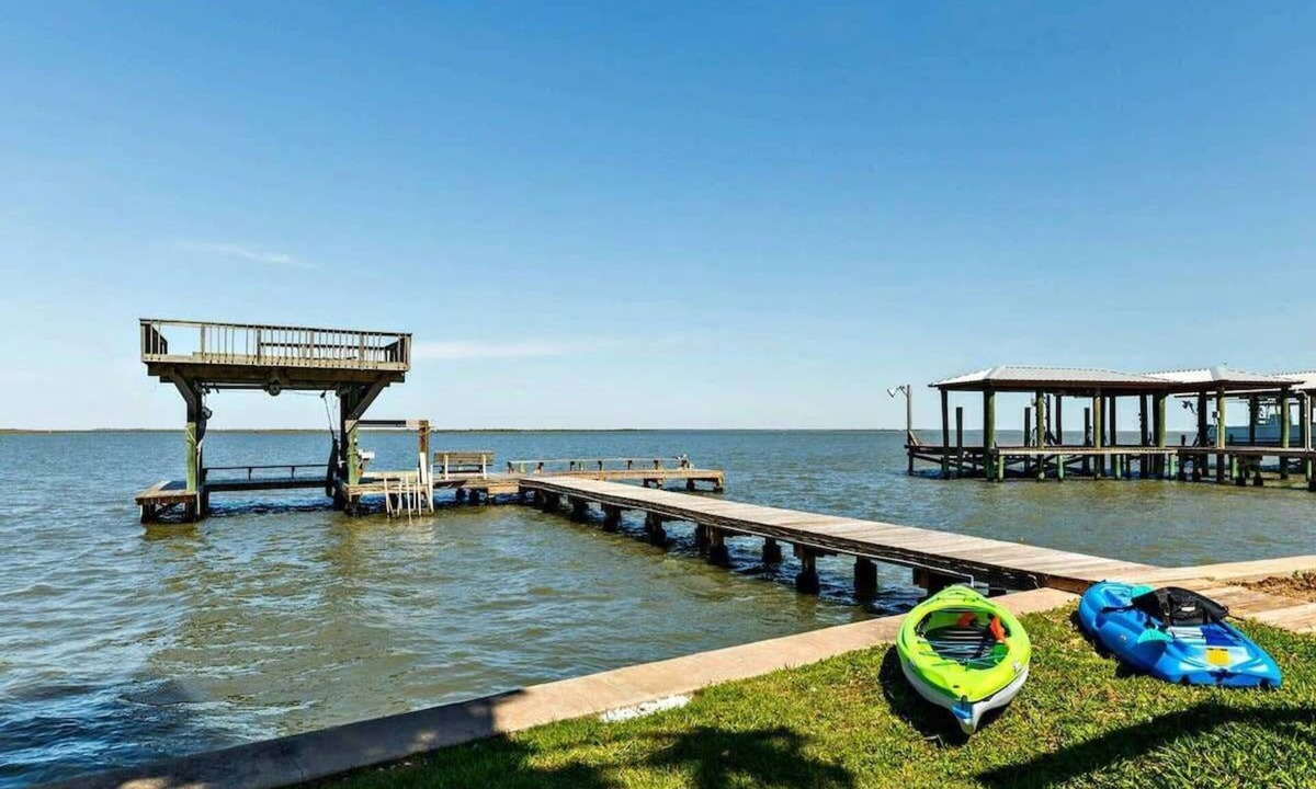 San Luis House | SeaTrout - Best Sunset & Fishing Spot on the Bay!