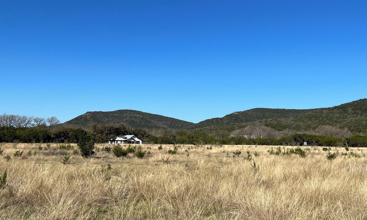 Vanderpool House | Secluded 3/2 farmhouse with scenic patio, wildlife on private acreage