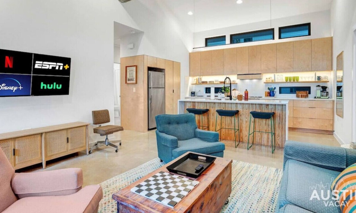 Highland House | Show-Stopping Back House + Modern Kitchen + Patio