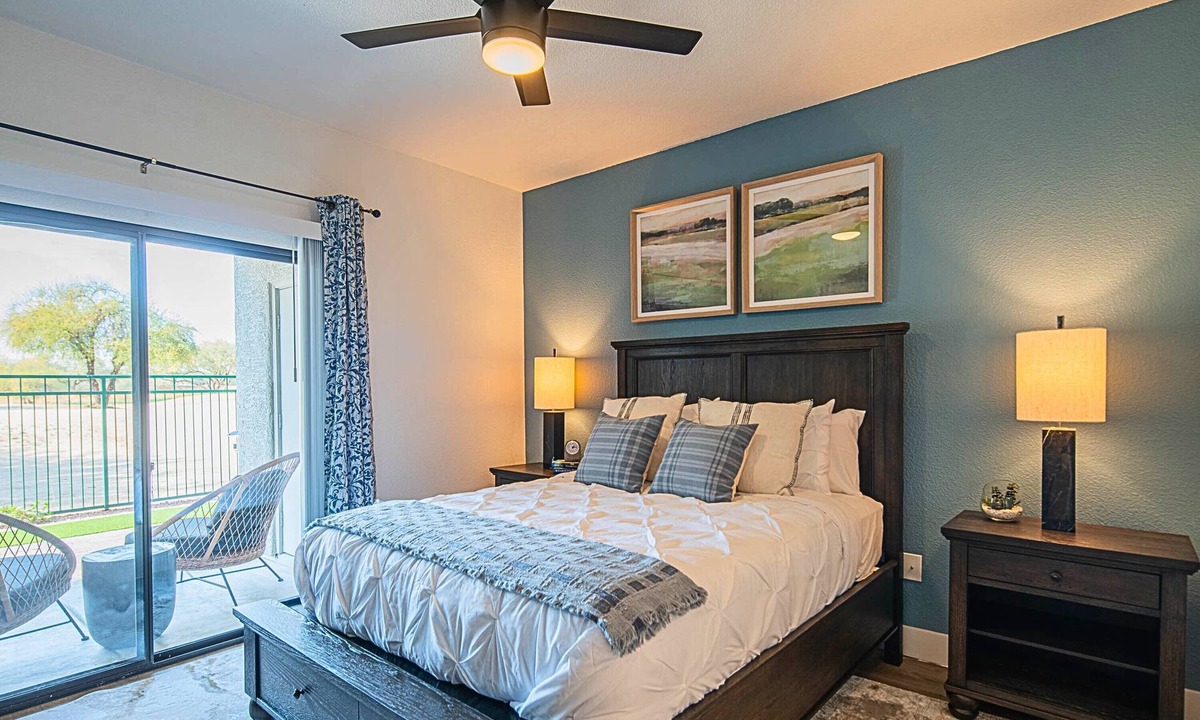Kierland Condo | Side by Side Suites | Executive Golfside Remodeled
