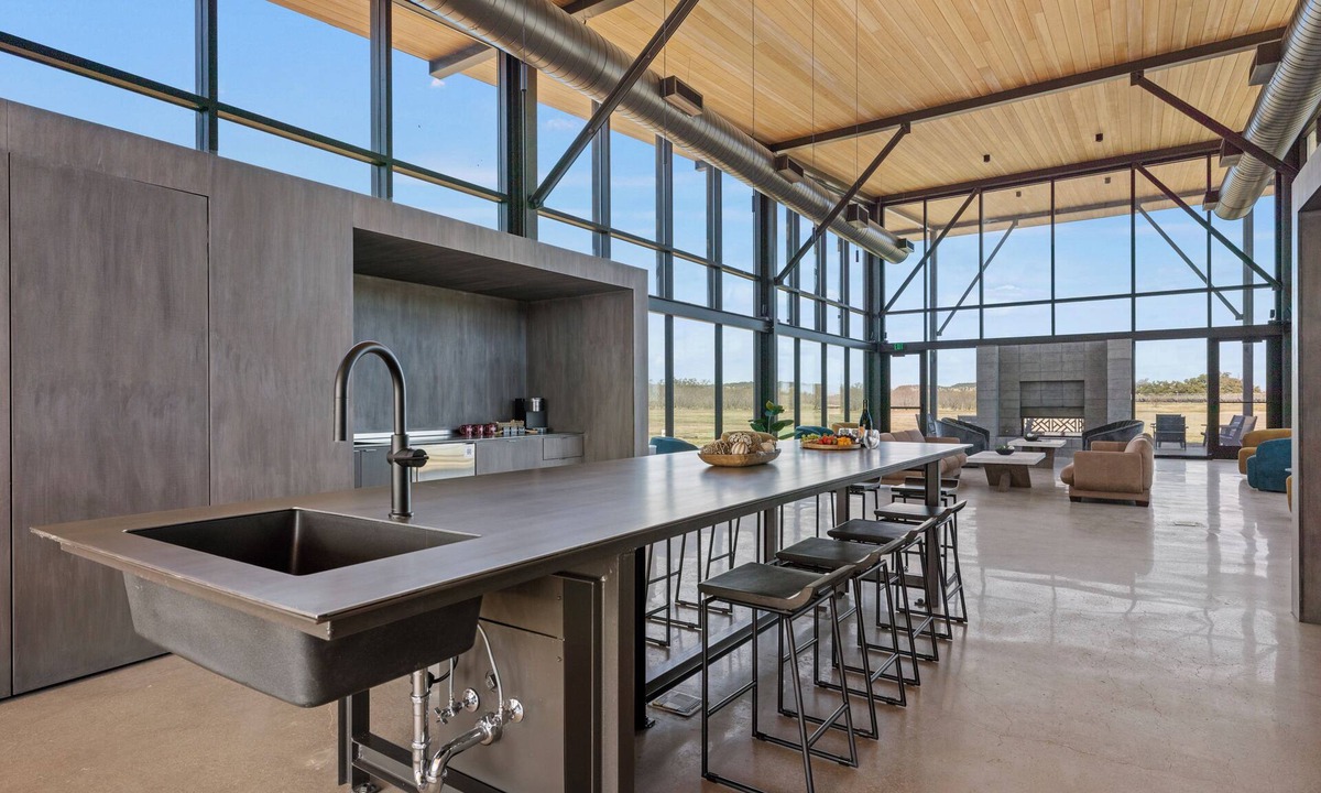 Fredericksburg Hotel | SKYE Texas Hill Country Resort