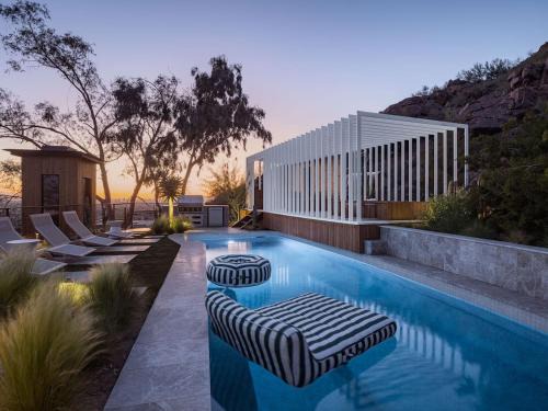 Copeland Hill Villa | Skyeview - Award-Winning Mountaintop Oasis