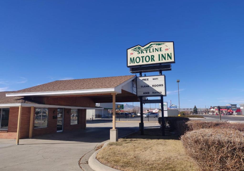 Cody Hotel | Skyline Motor Inn