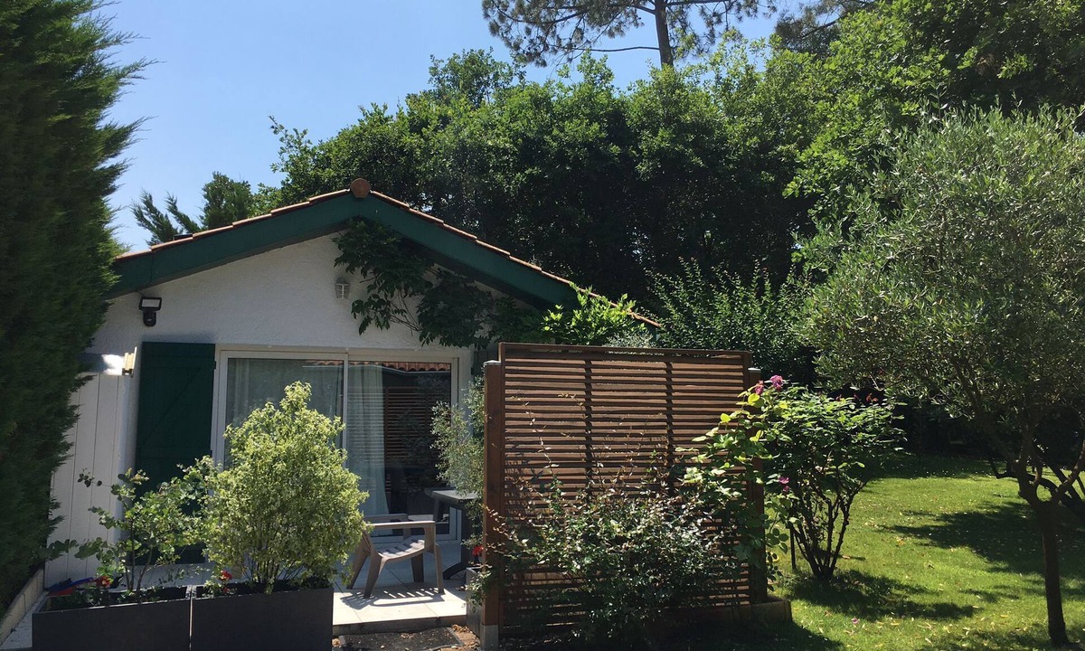 La Teste-de-Buch Apartment | Small detached house approx. 3.5 km from Arcachon