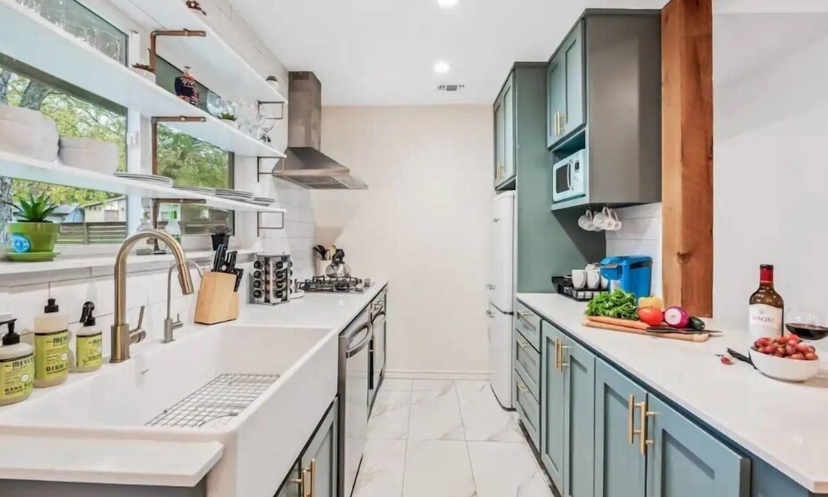 Sweetbriar Apartment | SoCo Oasis Retreat Relax in Comfort