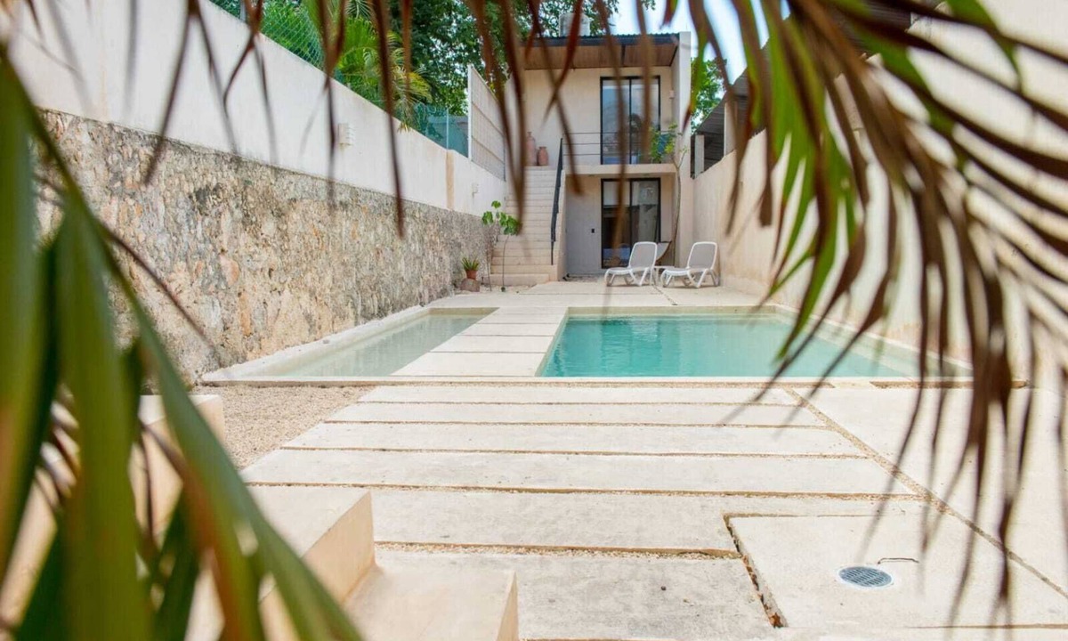 Centro House | Spacious 3-bedroom house with pool in vibrant Centro