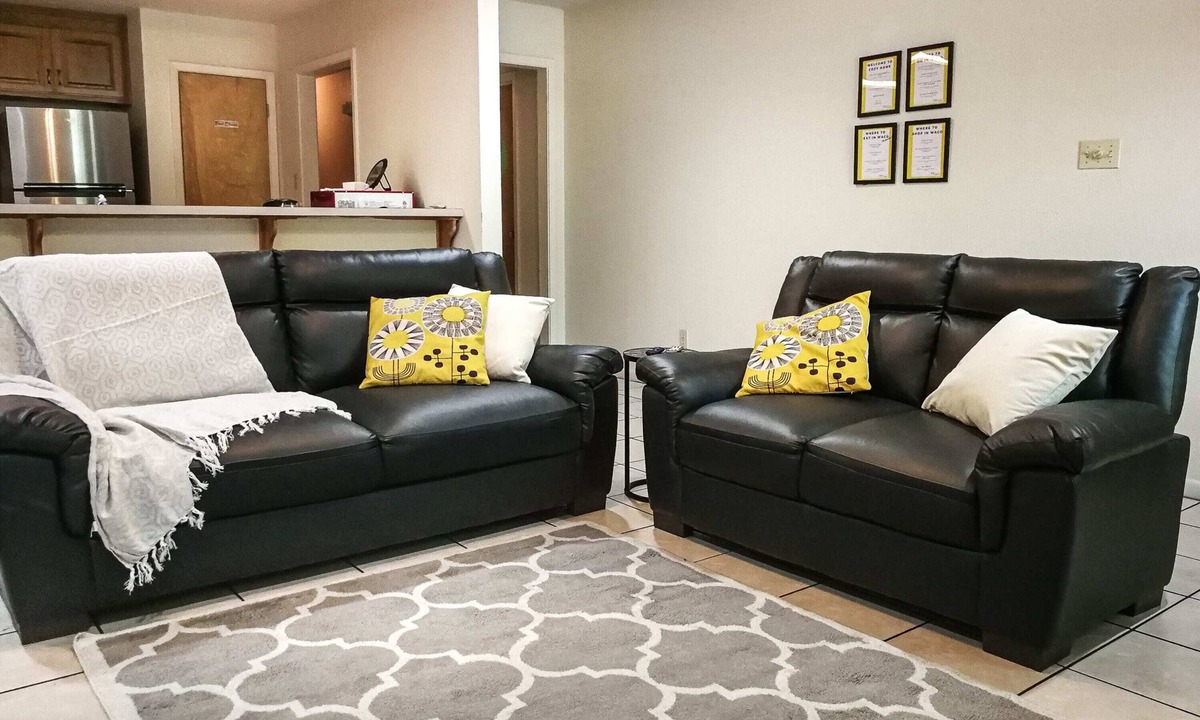 University Condo | Spacious 3BR/3BA Retreat Near Baylor & Downtown!