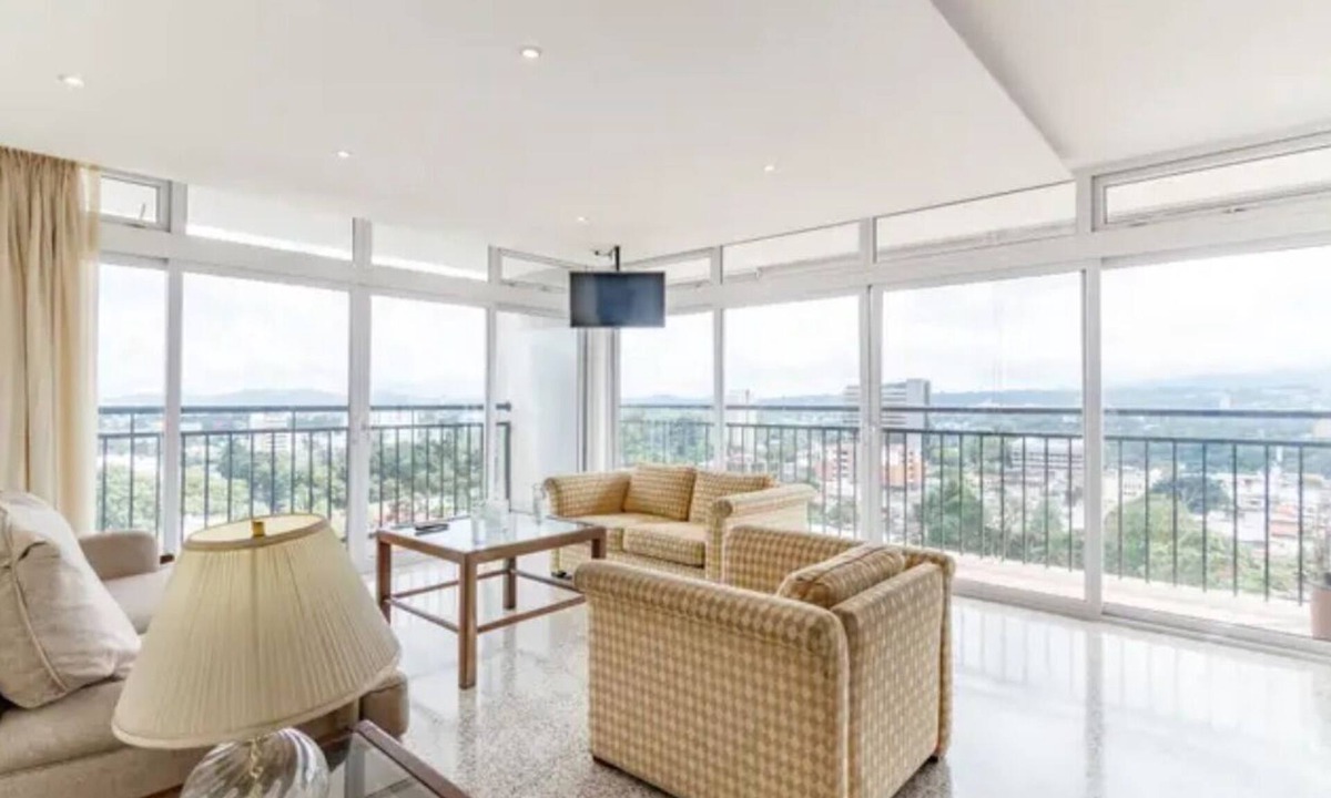 Zona 3 Apartment | Spacious 4-bedroom apartment, amazing views, parking