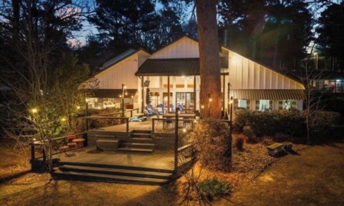 Gladewater House | Spacious 5-bedroom Lake House on Lake Gladewater