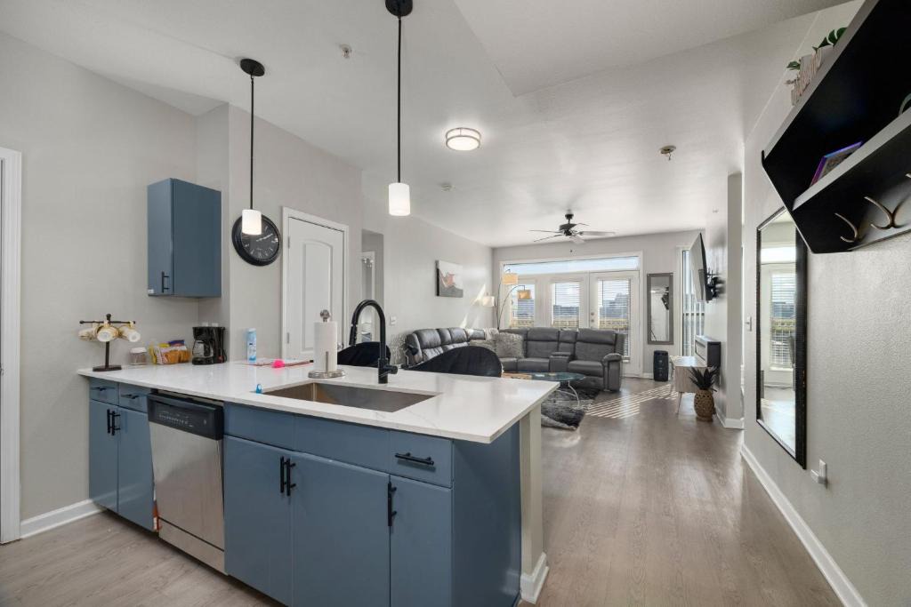 Far North Dallas Apartment | Spacious Dallas Apartment with City Views