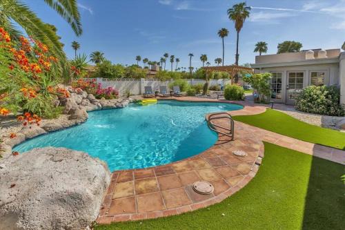 Raskin Estates House | Spacious Desert Home Heated Pool