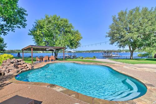 Granbury House | Spacious Granbury Home w/Lakefront Outdoor Oasis!