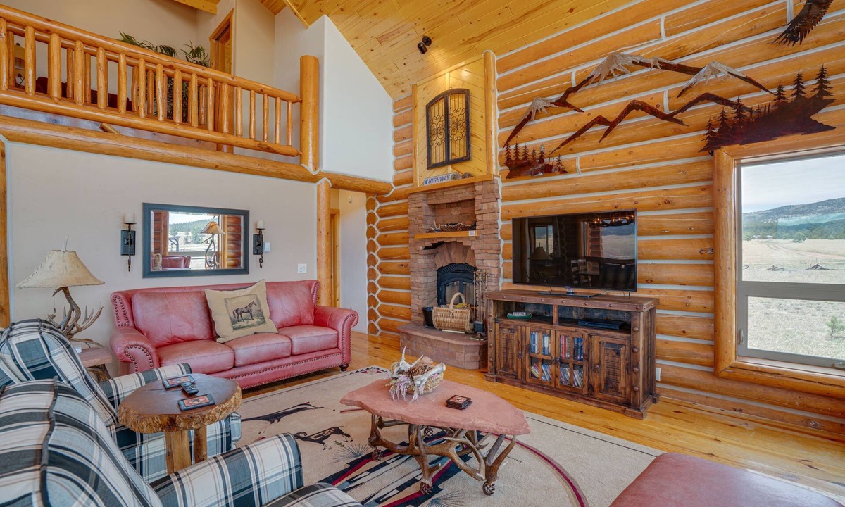 Angel Fire House | Spacious lodge with stunning Moreno Valley views
