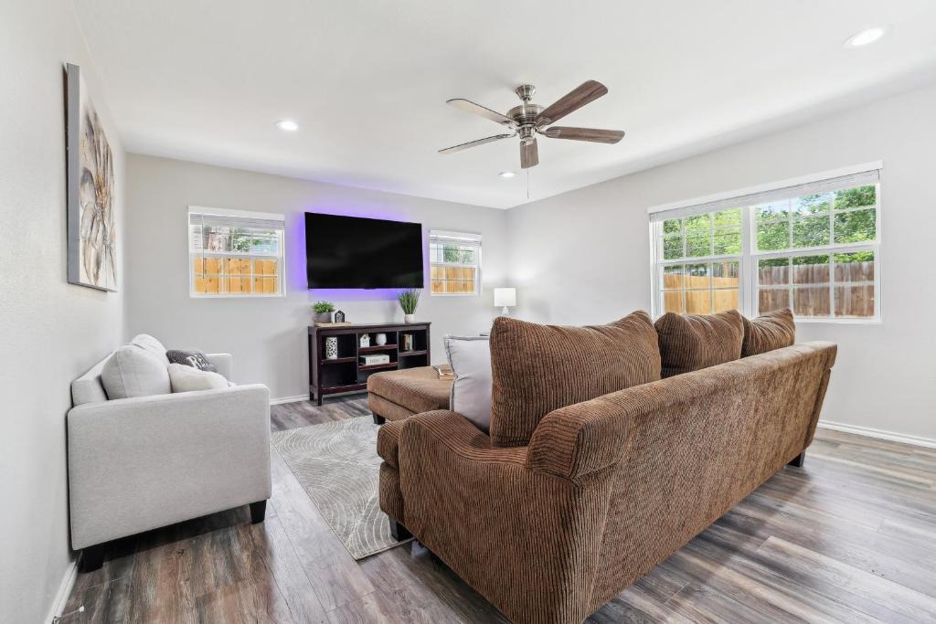 Shearer Hills - Ridgeview House | Spacious San Antonio Retreat w/Private Patio!