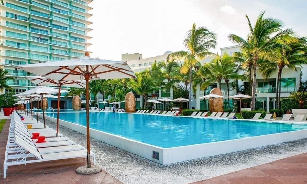 North Hotel Zone Condo | Spectacular 2900 sqft 4Br/4Ba beachfront condo at Luxurious Icon Vallarta!