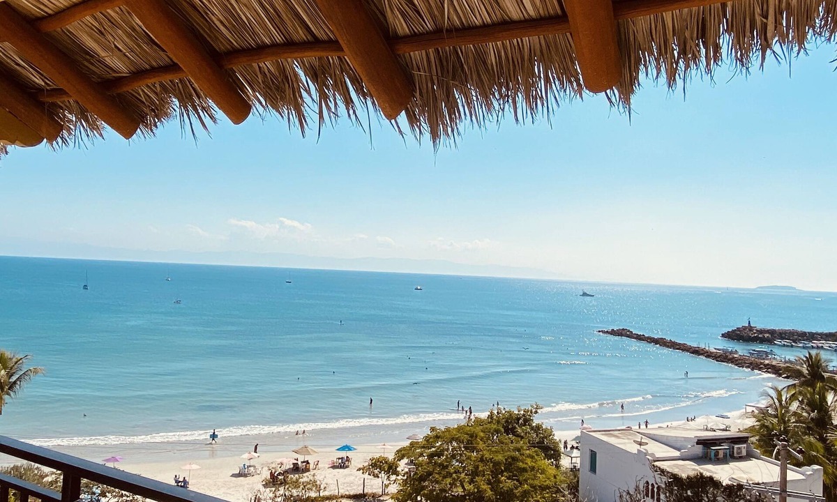 Emiliano Zapata Condo | Spectacular expansive water views - you may never leave the condo!