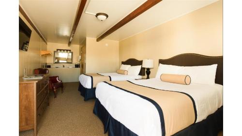 Cimarron Hotel | St James A4
