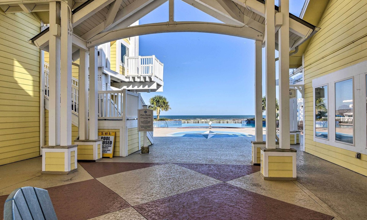 Red Fish Cove Apartment | Steps to Private Beach: Galveston Resort Condo!