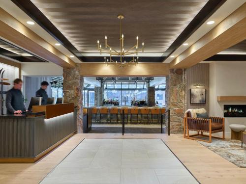 Snowmass Village Hotel | Stonebridge Inn