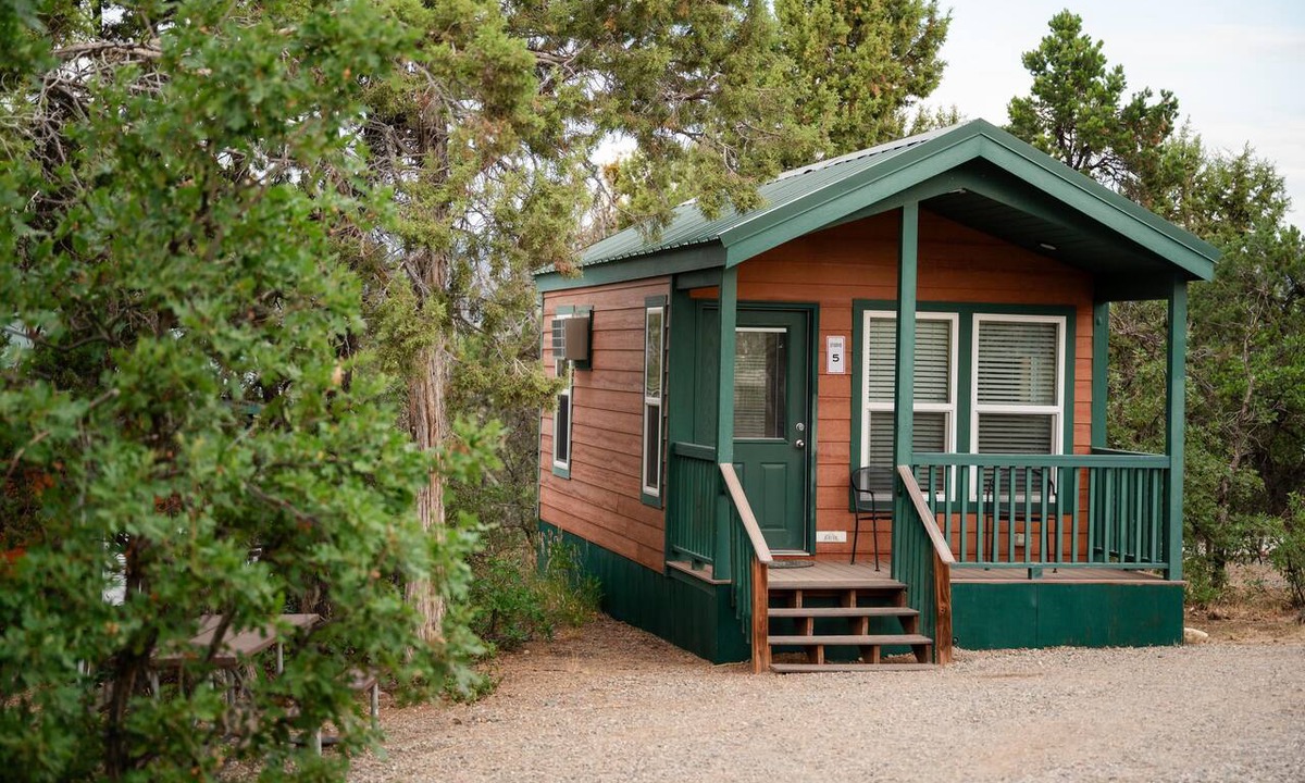 Durango - Purgatory Cabin | Studio Cabin - The Studio Cabin sleeps a maximum of 4 and features a full bathroom.