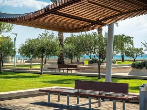 Saint-Raphael Apartment | Studio Climatisé pour 3, Face Est, à 50m Plage et Proche Commerces - FR-1-466A-23
