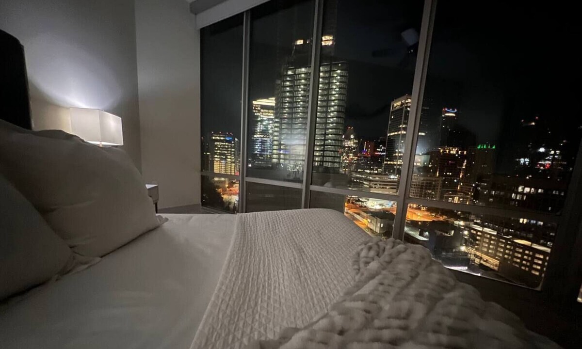 Civic District Condo | Stunning Hi/Rise D.T/ATX Lux Condo DT/W6th ST!