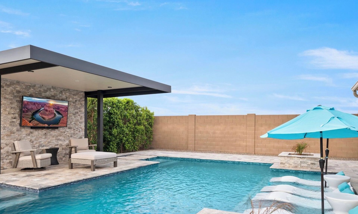 Maricopa House | Stunning Modern Home w/Beautiful Saltwater Pool and Many Amenities.